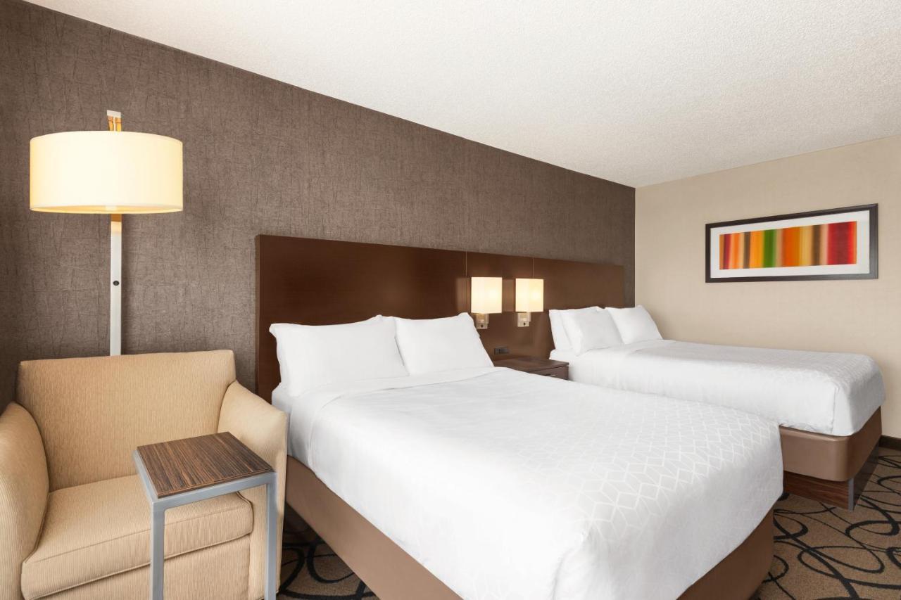 Holiday Inn Boston Bunker Hill, an IHG Hotel Somerville Exterior foto
