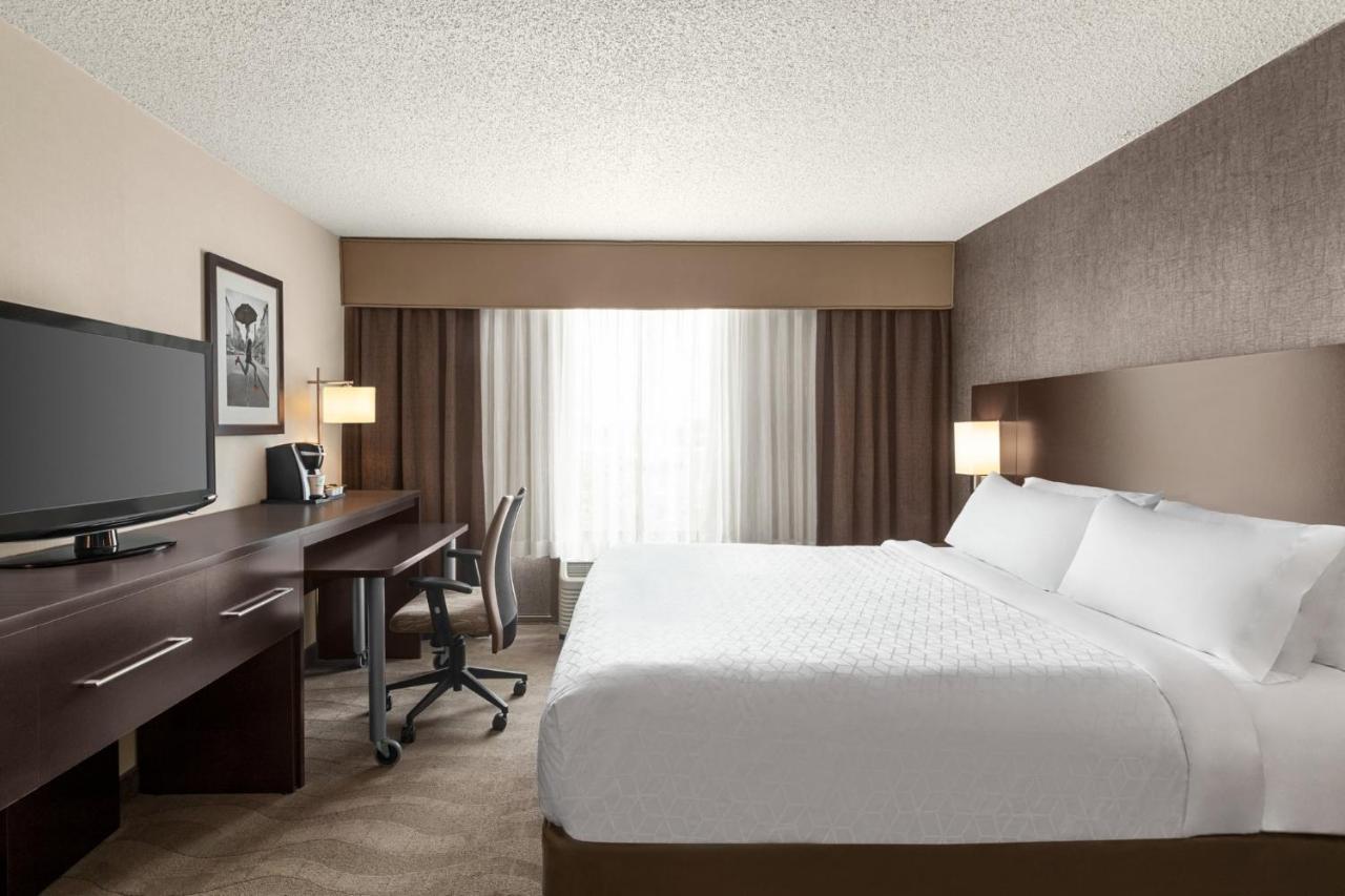 Holiday Inn Boston Bunker Hill, an IHG Hotel Somerville Exterior foto
